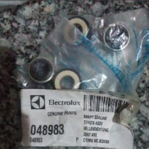 048983 - SHAFT SEALING